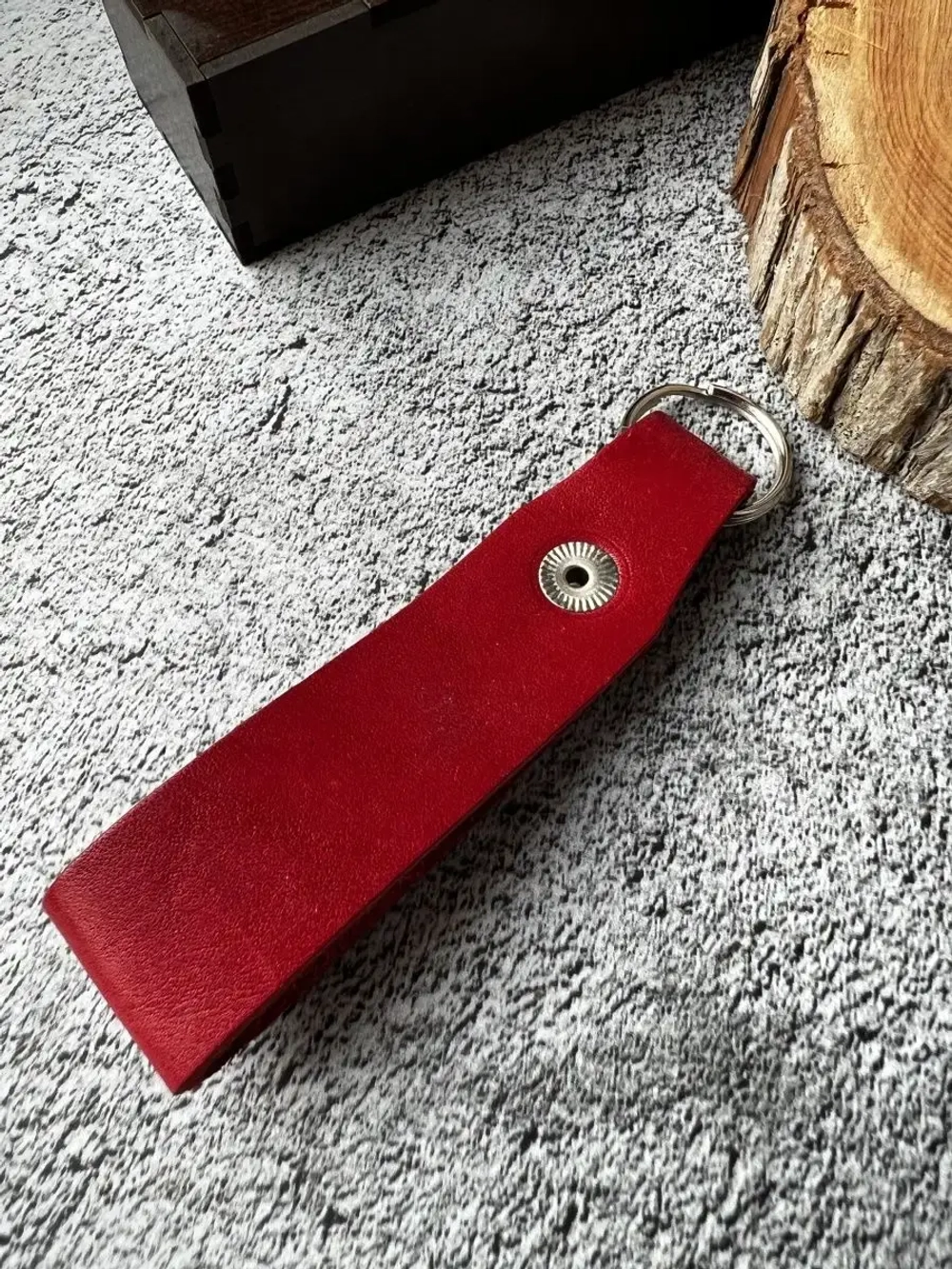 Брелок кожаный на ключи с гравировкой