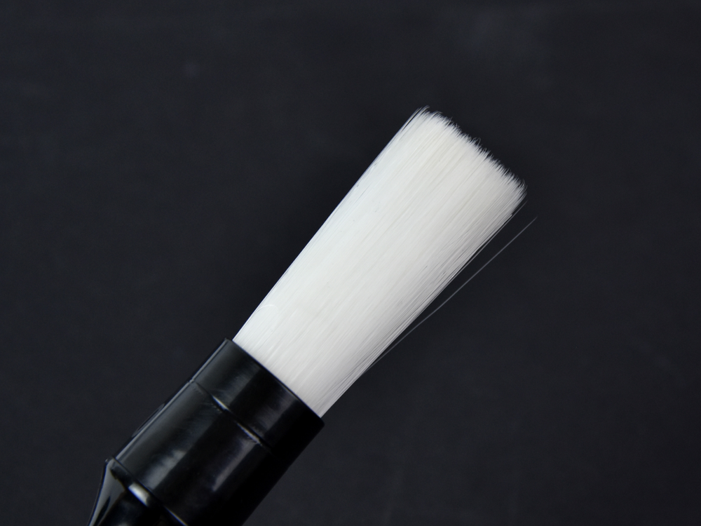 Кисть с искусственным ворсом