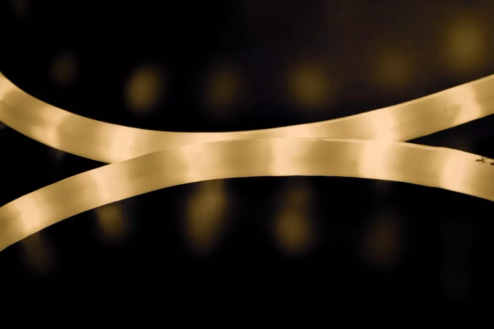 Дюралайт светодиодный 2-х проводной, диаметр 13 мм., 220В, теплые белые LED лампы 36 шт на 1 м., бухта 100 м., матовый, статика, Teamprof (TPF-DL-2WHM-100-240-WW)