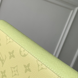 Louis Vuitton Brazza Wallet