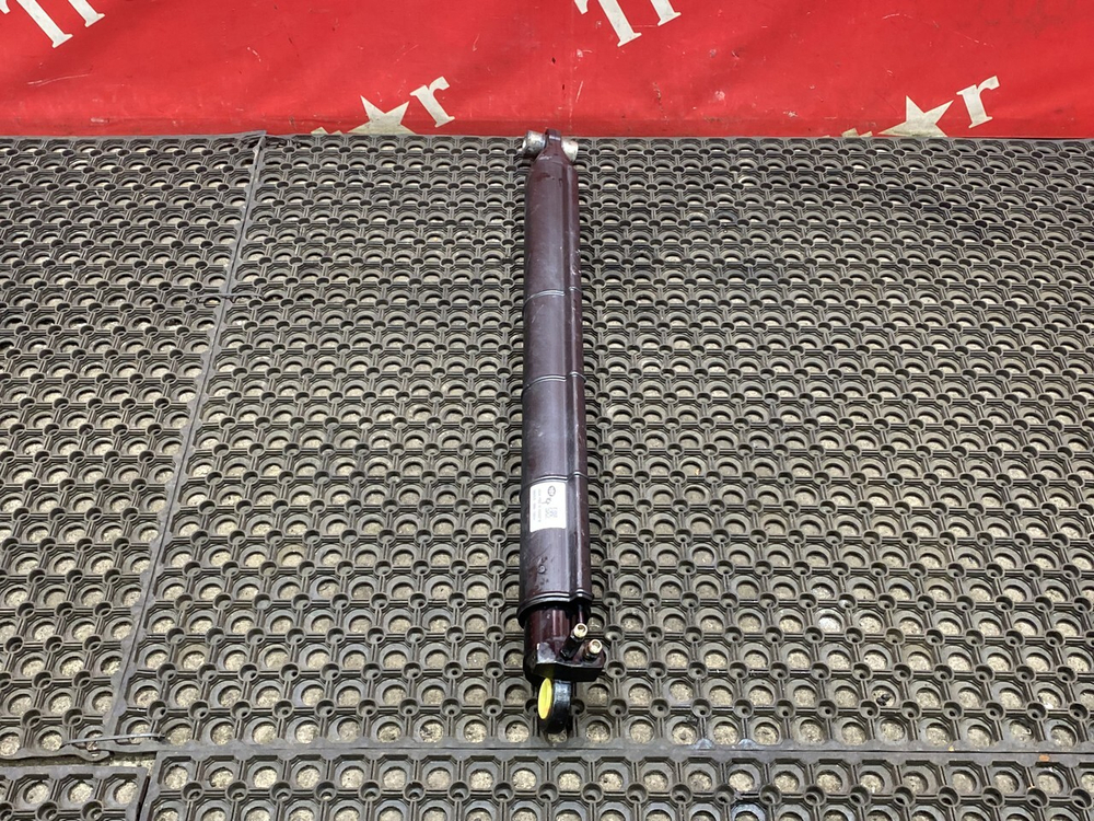 Цилиндр подъема кабины 2023г