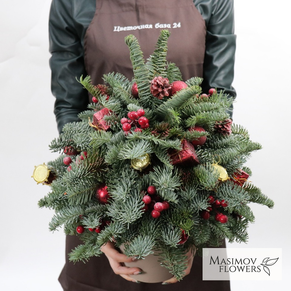 Ель "Дюймовочка в красном"