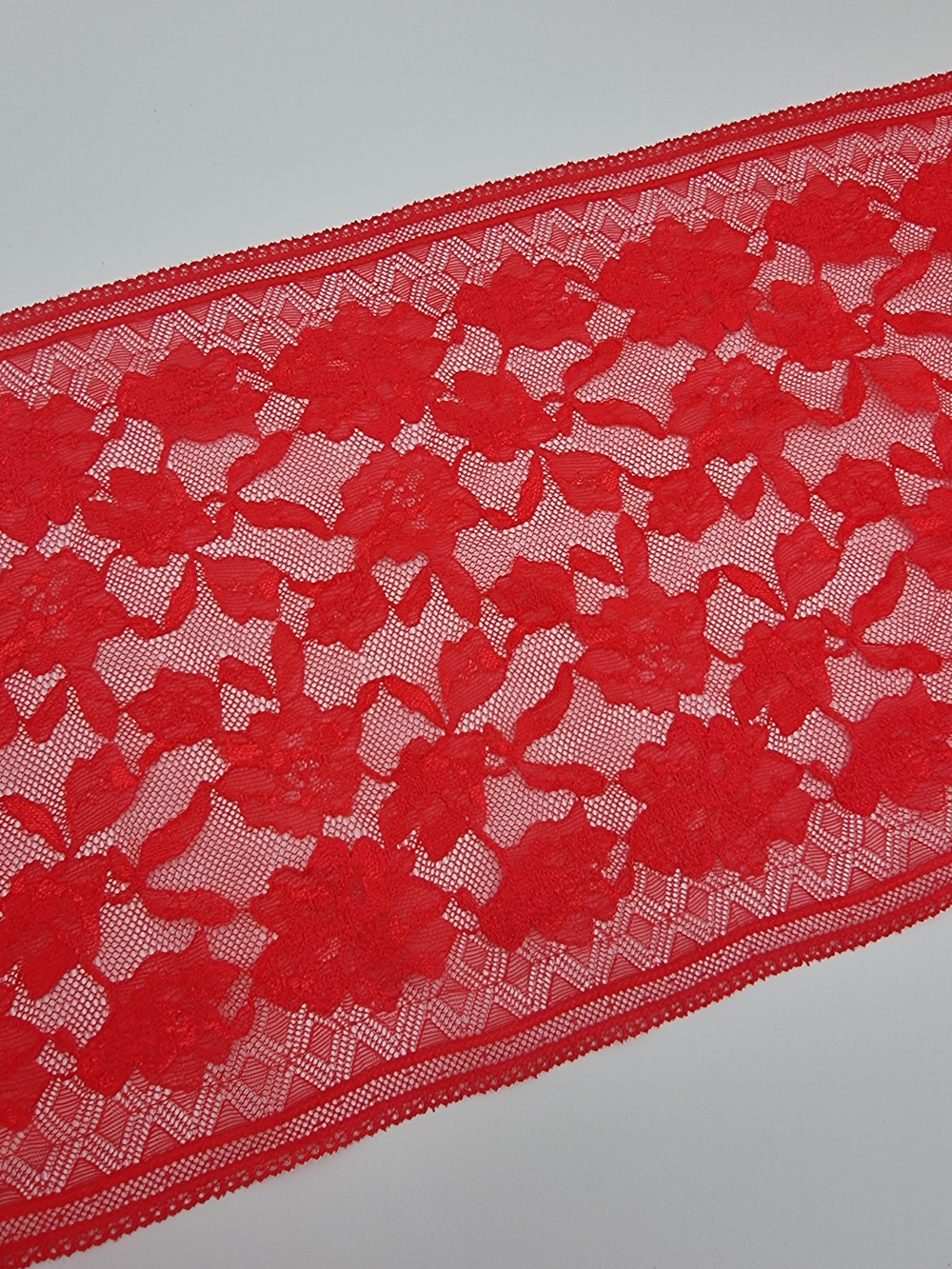 Кружево эластичное ярко-красное КС8 (23 см)