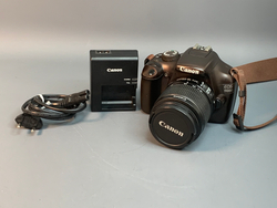 Canon 1100D kit 18-55mm 3.5-5.6 IS II 10.000 кадров