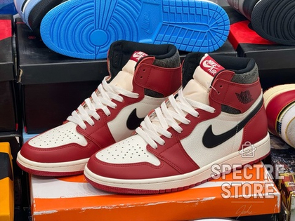 Air Jordan 1 Retro High OG Chicago Lost & Found