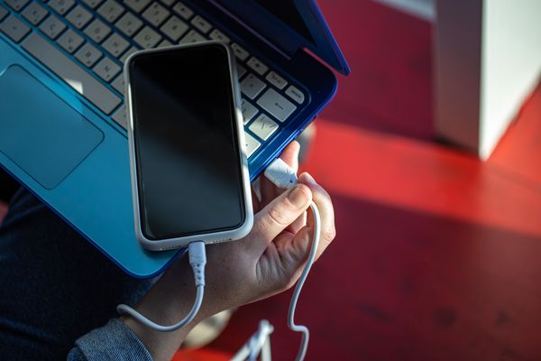 Как включить режим модема на iPhone 15 и раздать интернет