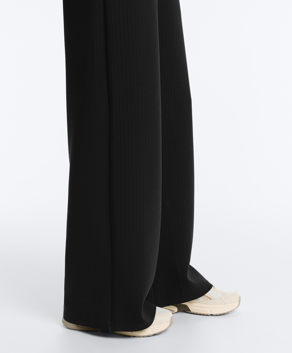 OYSHO Прямые полосатые брюки с мягкой на ощупь модальной тканью. черный