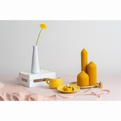 Свеча декоративная цвета карри Edge, 16,5см