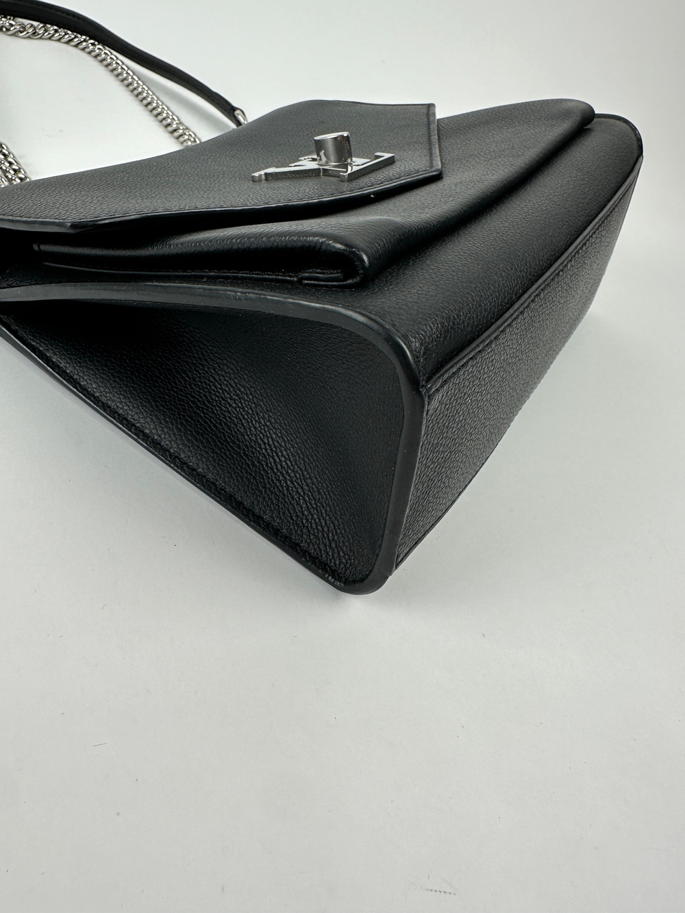 Сумка Louis Vuitton MyLockMe Chain Pochette Black