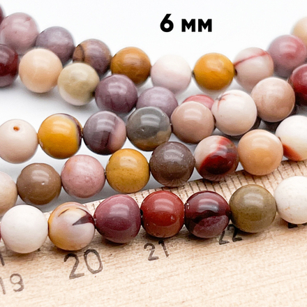 Мукаит бусины, диаметр 6,2-6,4 мм, цена за 28-29 шт (1/2 нити)