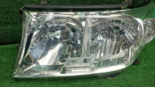Фара левая Toyota Land Cruiser 200 (2007-2012) галоген