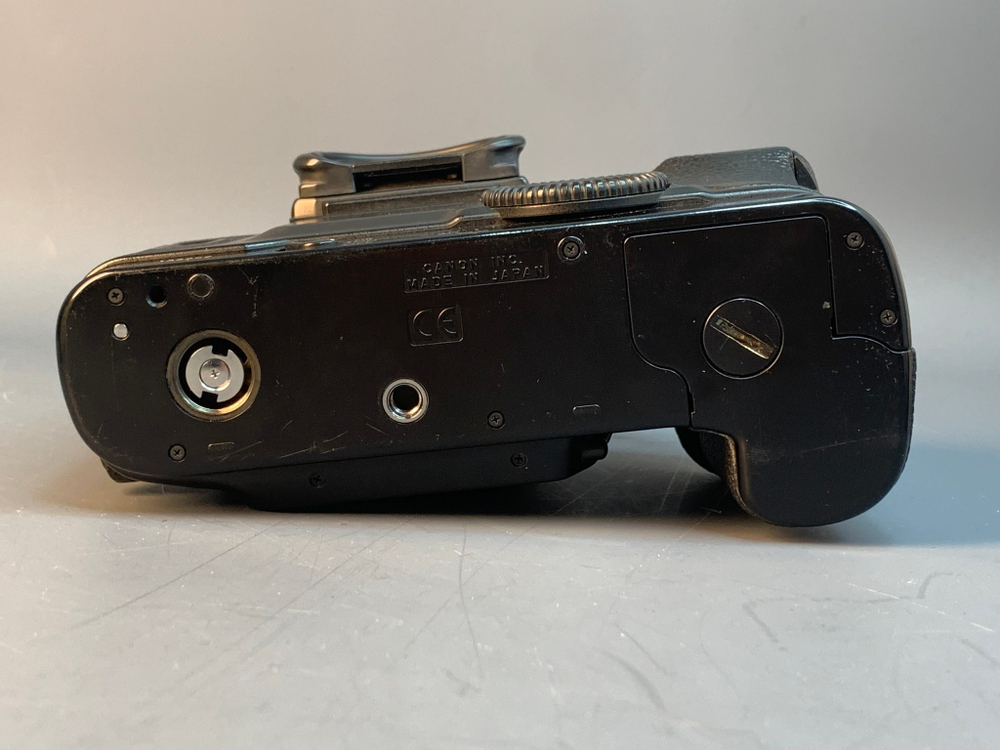 Canon EOS 1V body