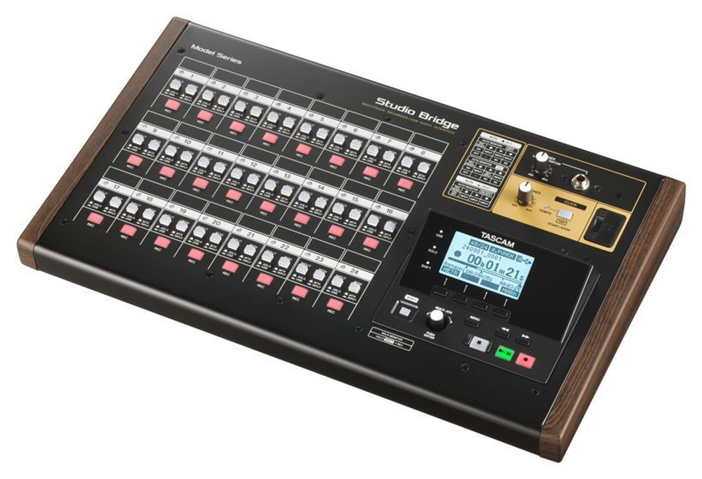 Рекордер Tascam Studio Bridge