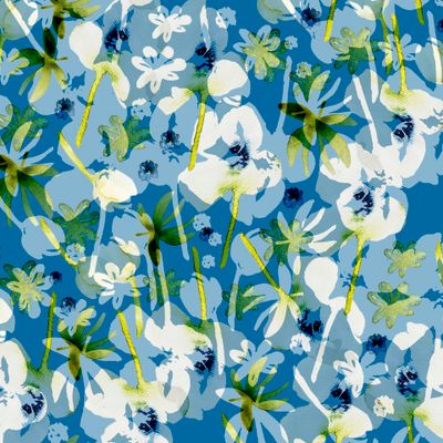 лежа в траве, посмотри на небо, прикрыв глаза