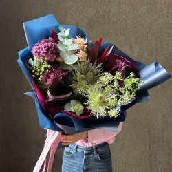 Авторский букет «Бао» в корейском стиле с каллами и эрингиумом/ Цветы/ букет от RoseMarkt