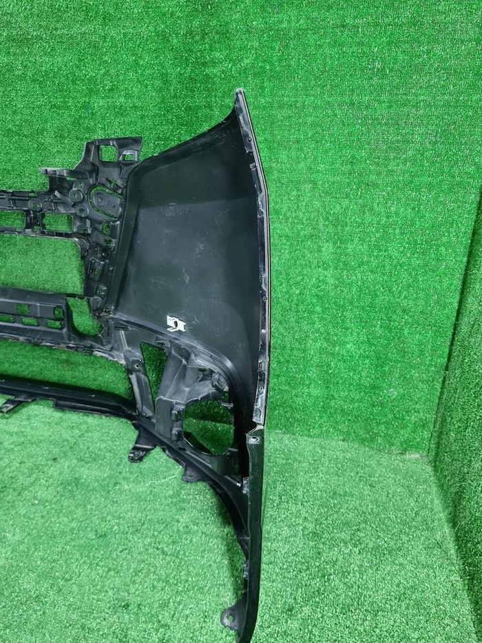 Бампер передний Toyota Hiace Н300 (2019-н.в.)