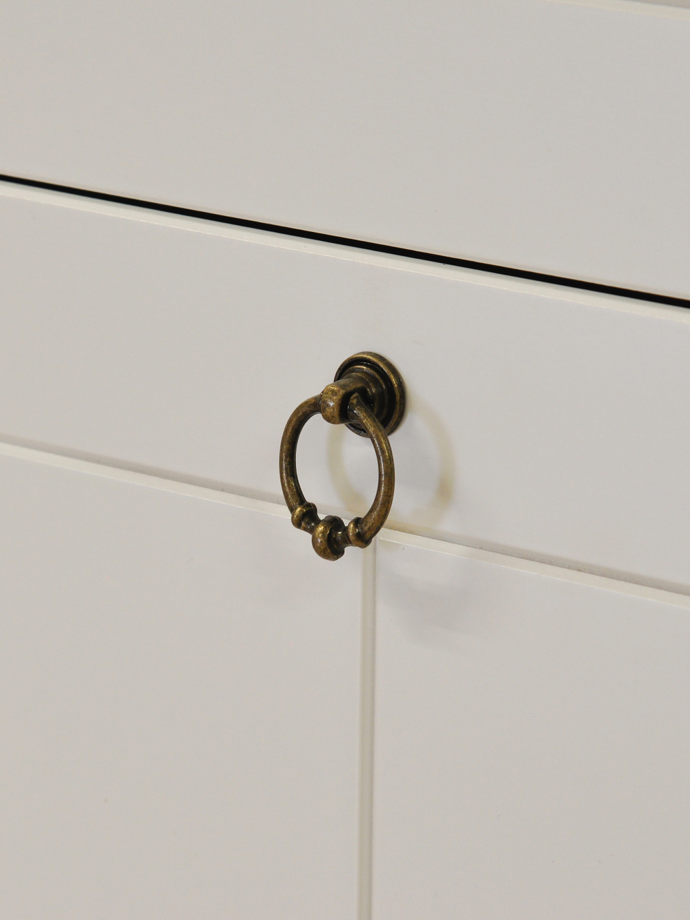 Обувница для прихожей Индра, закрытая, высокая из МДФ, белый