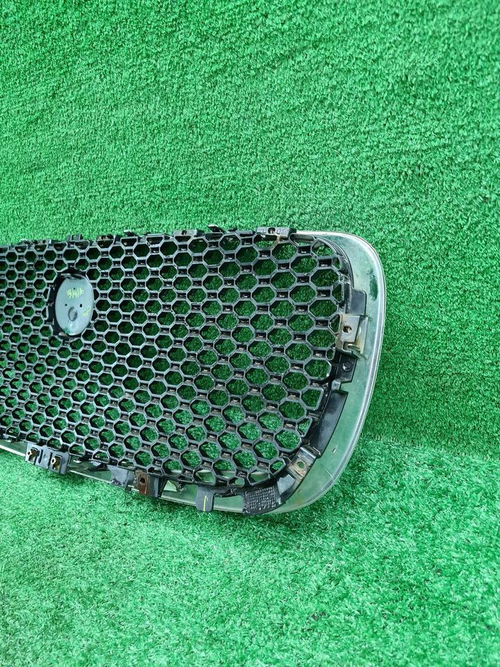 Решетка радиатора Jaguar F-PACE (2016-2020)