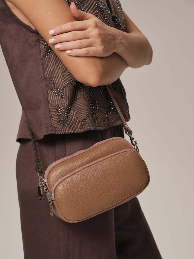 Сумка кожаная кросс-боди коричневая