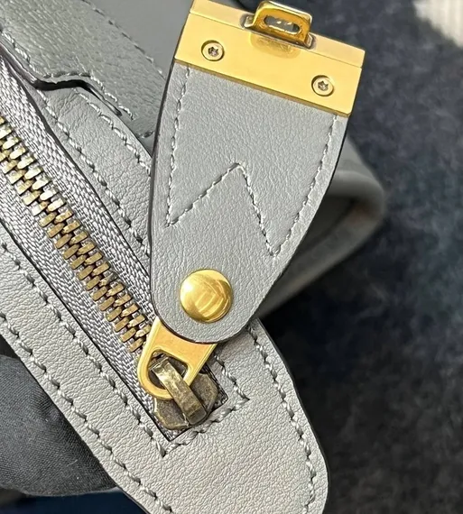 Сумочка Gucci Bauletto маленького размера серый