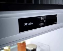 Холодильник Miele KFN 7795 С