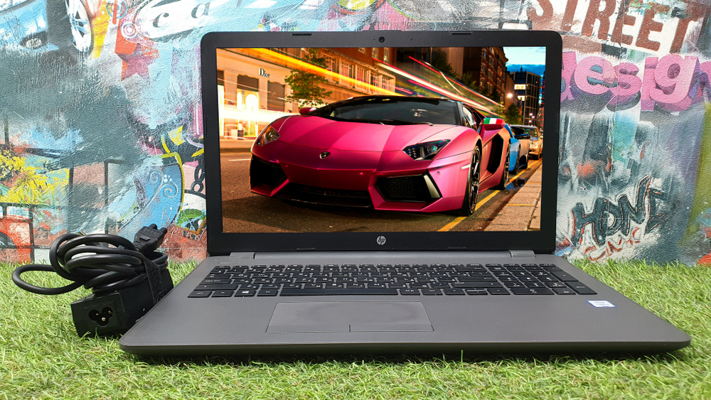 15.6" Ноутбук HP i5-7/4 Gb/FHD