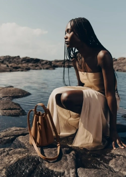 POLENE СУМКА NUMERO HUIT MINI, ЦВЕТ ВЕРБЛЮЖЬЕЙ ШЕРСТИ