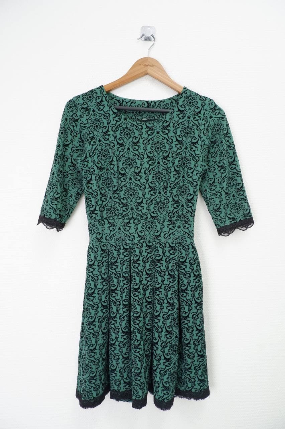 Платье с узорами 42 размер