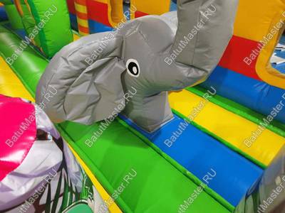 Надувной батут «Звериный мир» с горкой и аркой,с сеткой на входе 7*5*4,2 м