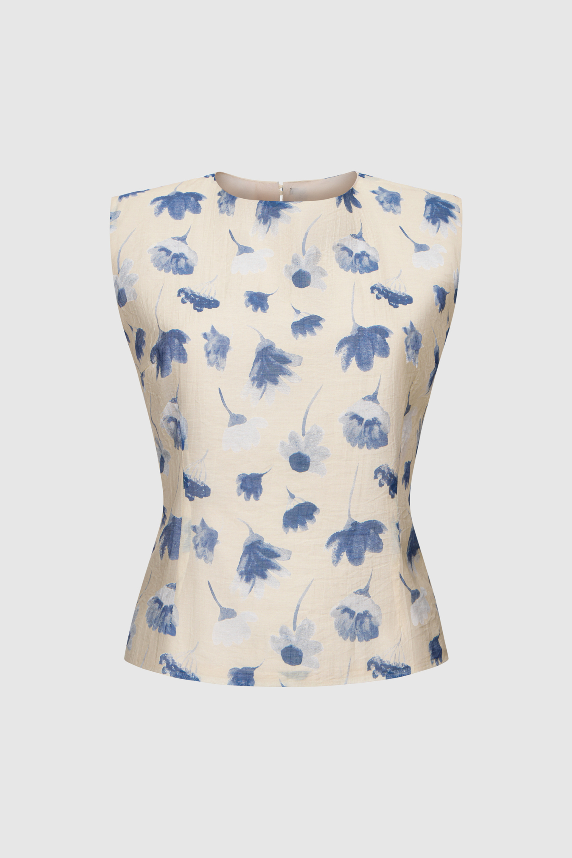 Топ с голубыми цветами