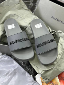 Шлепанцы Balenciaga