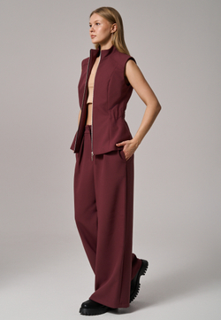 Жилет на молнии бордовый