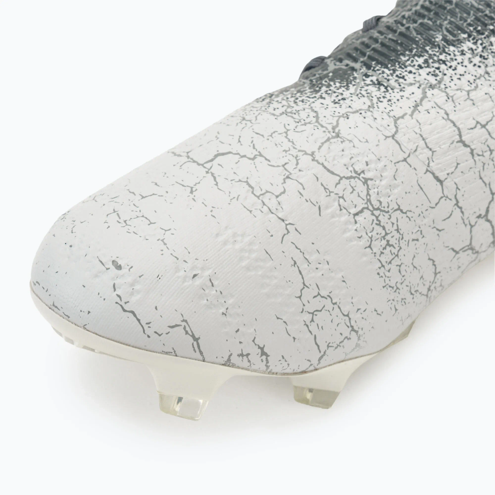 Футбольные бутсы New Balance Furon Pro V7+ FG concrete