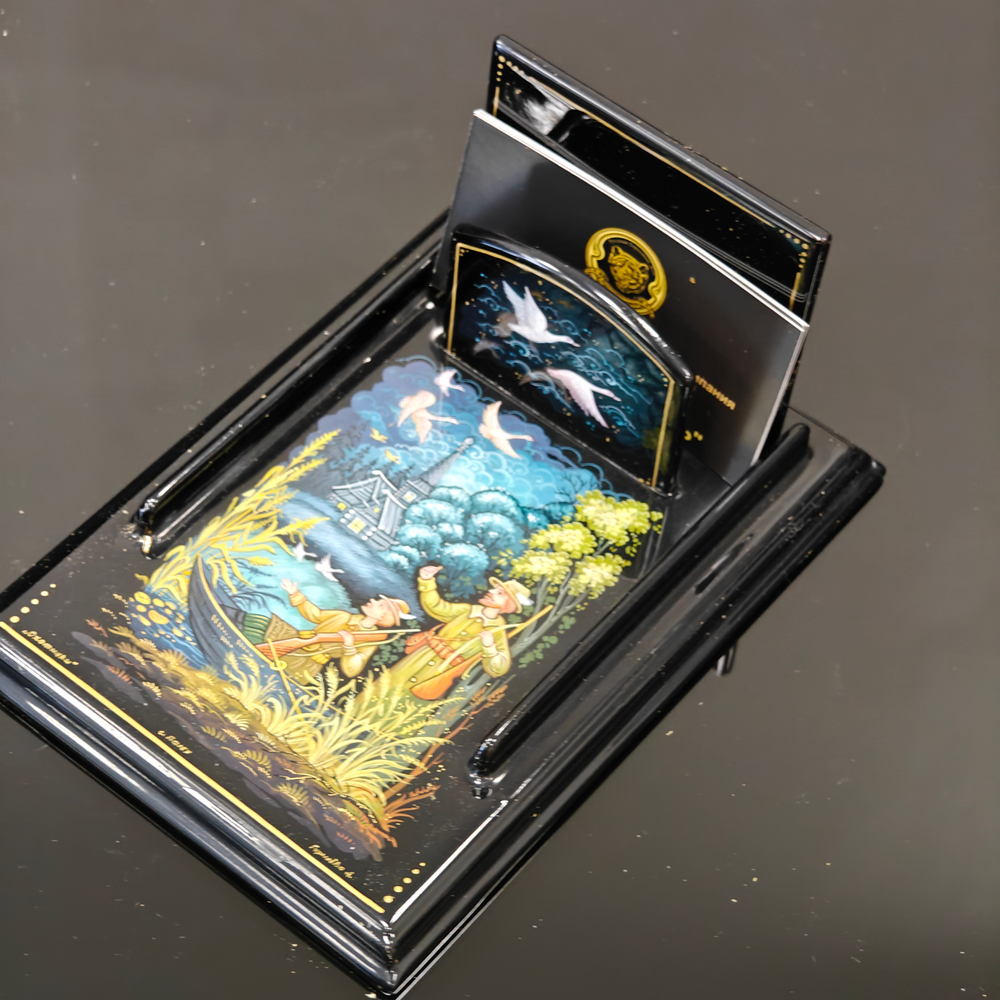 Подставка для блока для записей ручной росписью Палех "Охотники"