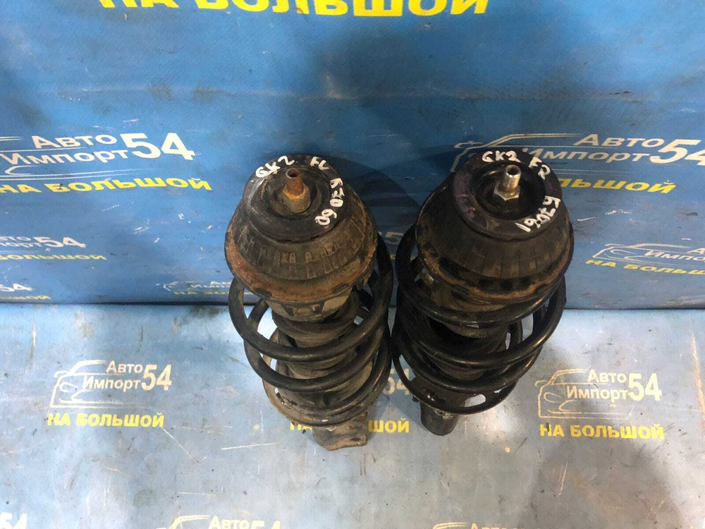 Стойка передняя правая Honda MOBILIO SPIKE 2002-2008