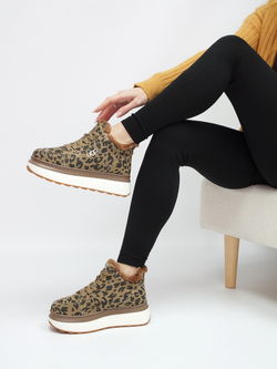 Ботинки женские зимние UGG P0100-2