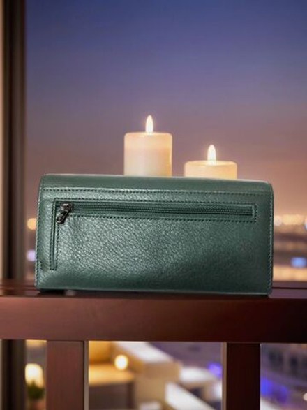 Компактный женский кошелек натуральная кожа зеленый