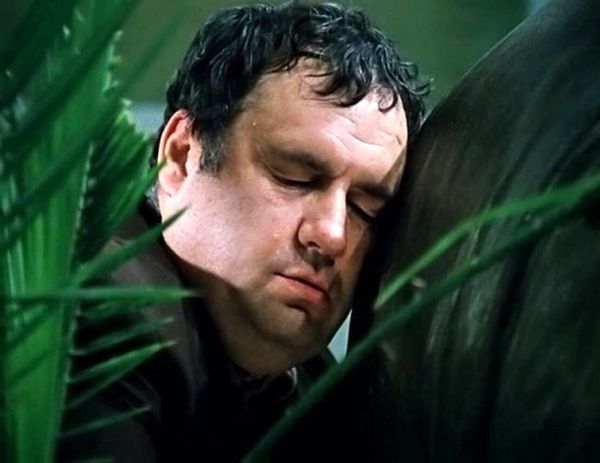 Ходил в театр из-за пирожных… Драмеди Эльдара Рязанова