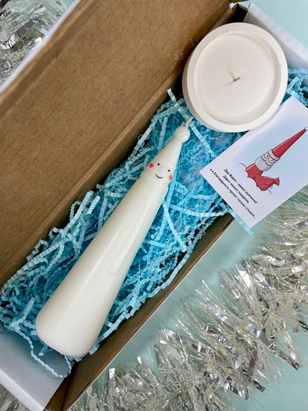 Свеча Снеговик с подсвечником Limbon Candle