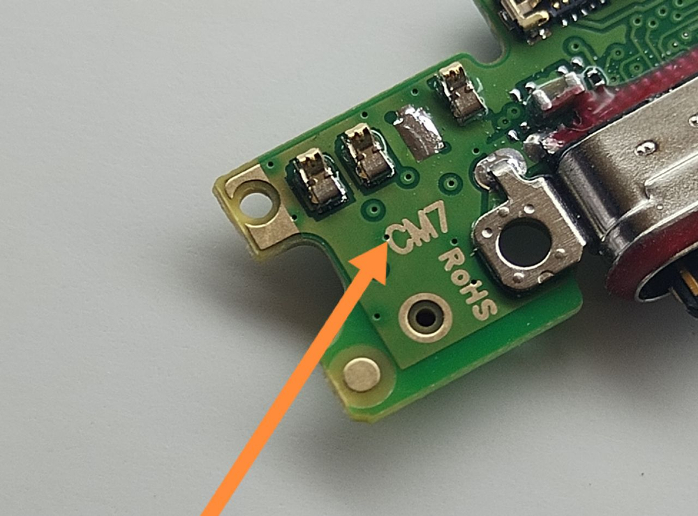 Tecno Camon 40 Pro 5G (CM7) - Нижняя плата зарядки (субплата) с разъемом зарядки (Type-C) + микрофон (быстрая зарядка)