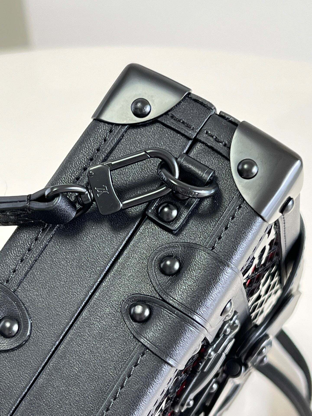 Louis Vuitton Petite Malle
