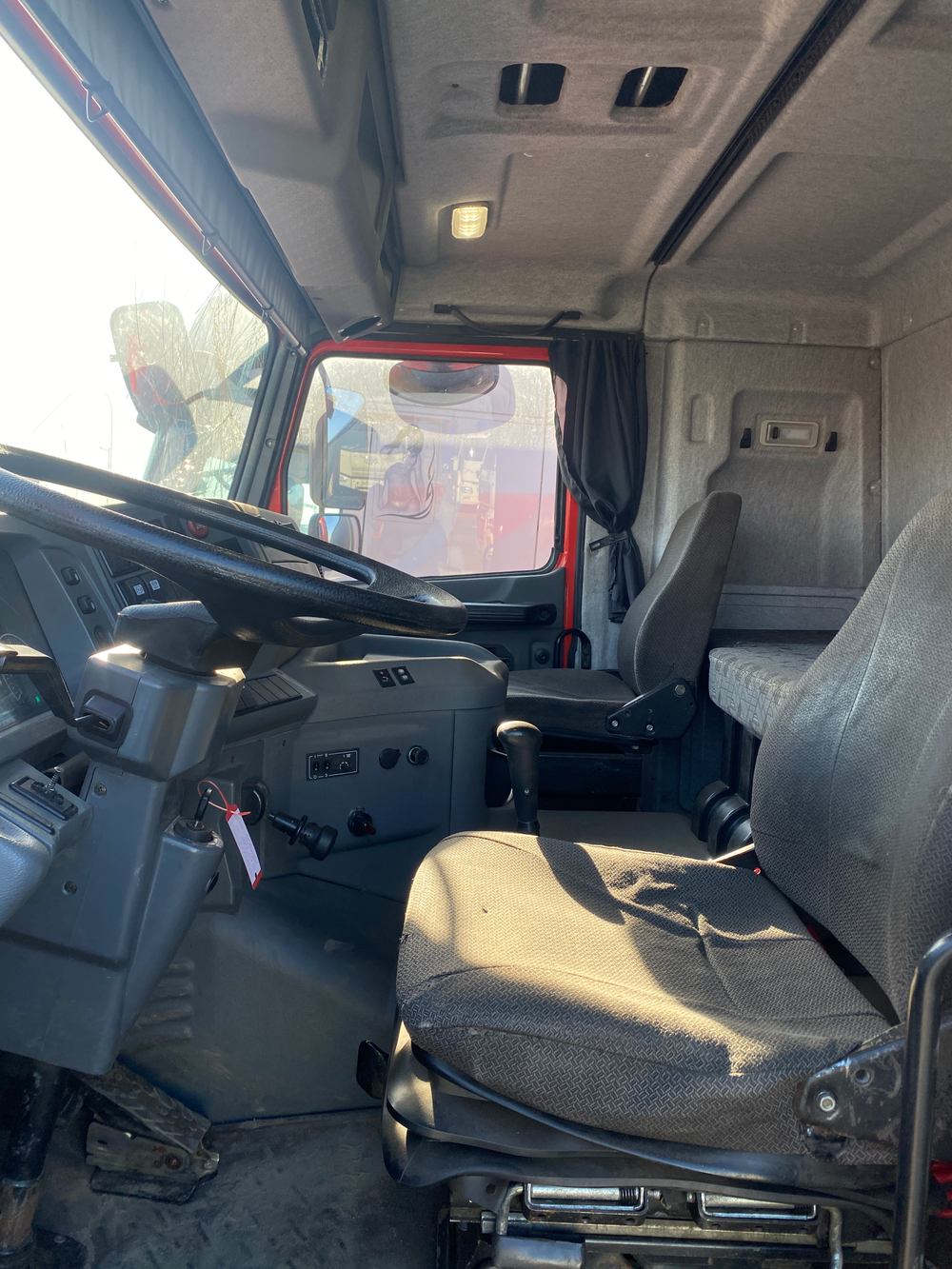 МАЗ 6501* 6x4 Самосвал 650126-8584-000 (Дизельный, 7,5 л, 292 л.с., МТ)