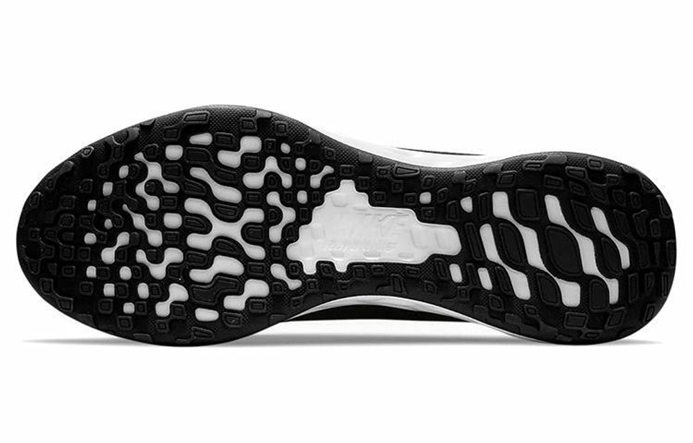 Кроссовки Nike Revolution