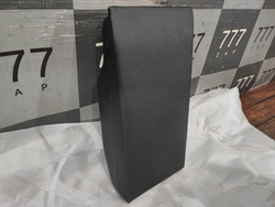 Подлокотник задний Toyota Camry (XV70/XV80) Б/У Оригинал 7134906050C0