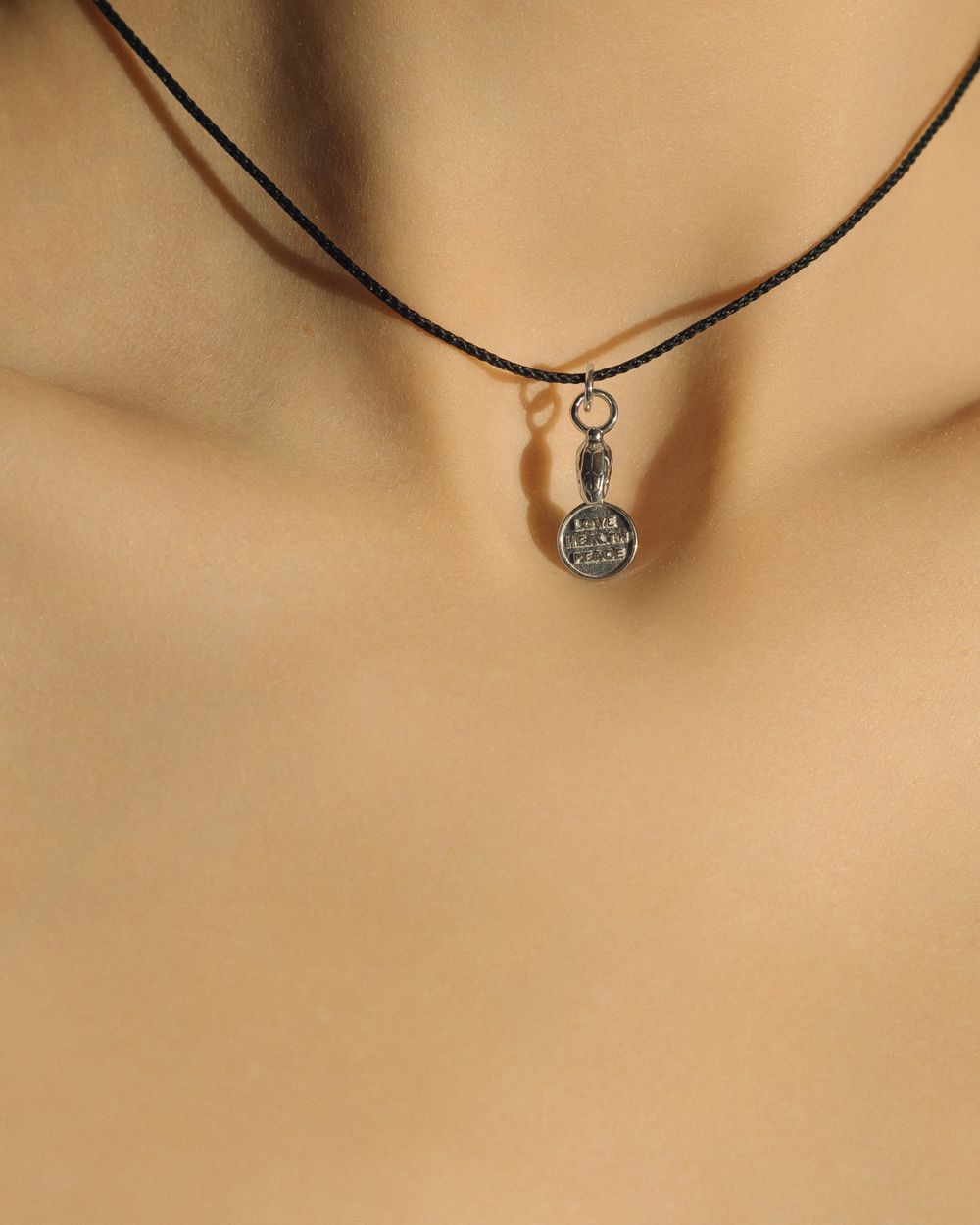 Подвес Love Peace Health