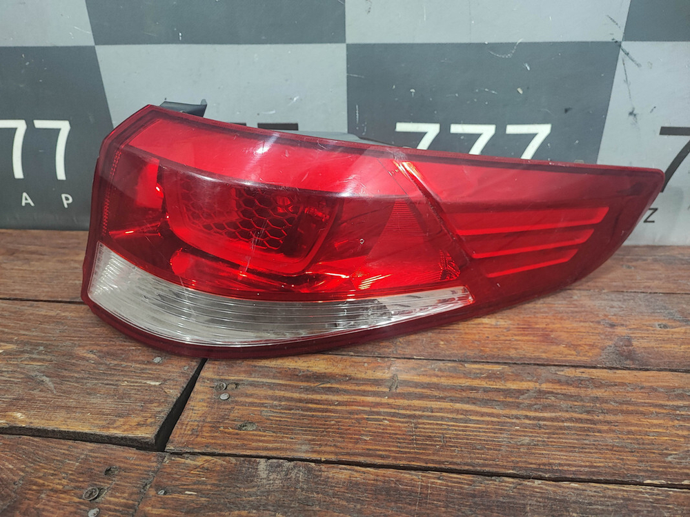 Фонарь задний правый Kia Rio 3 (QB) 15-17 Б/У Оригинал 924024X500