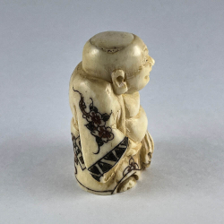 Статуэтка нэцкэ Хотей из сем богов