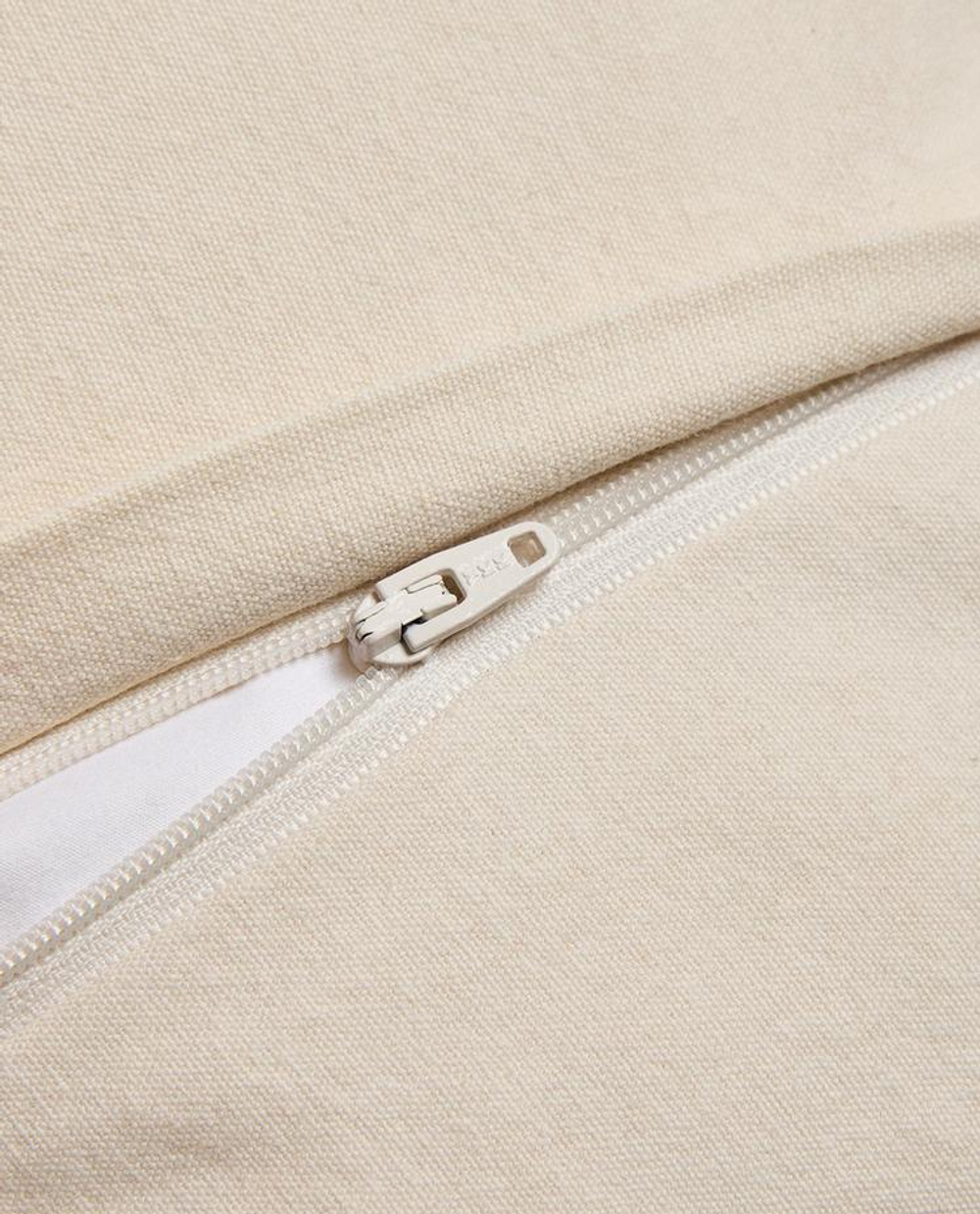 ZARA HOME РОЖДЕСТВЕНСКИЙ ЧЕХОЛ НА ПОДУШКУ С ВЫШИВКОЙ "ТАКСА", ЭКРЮ