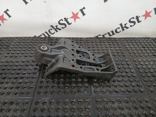 Кронштейн рессоры передний правый