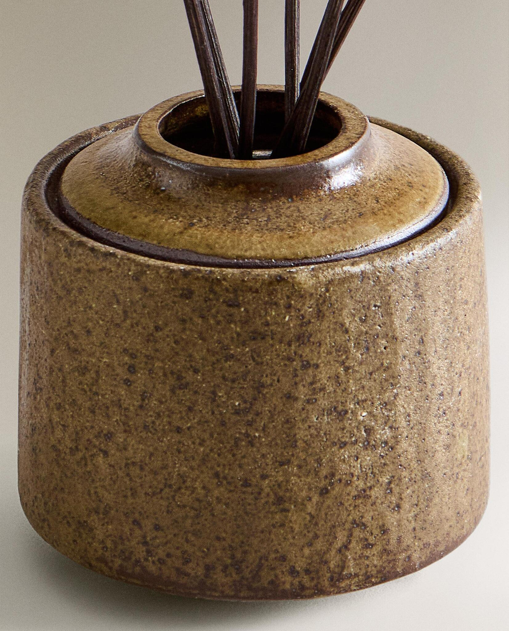 Zara Home PALO SANTO REED DIFFUSERS — ароматический диффузор с тростниковыми палочками, Пало Санто, 100 мл